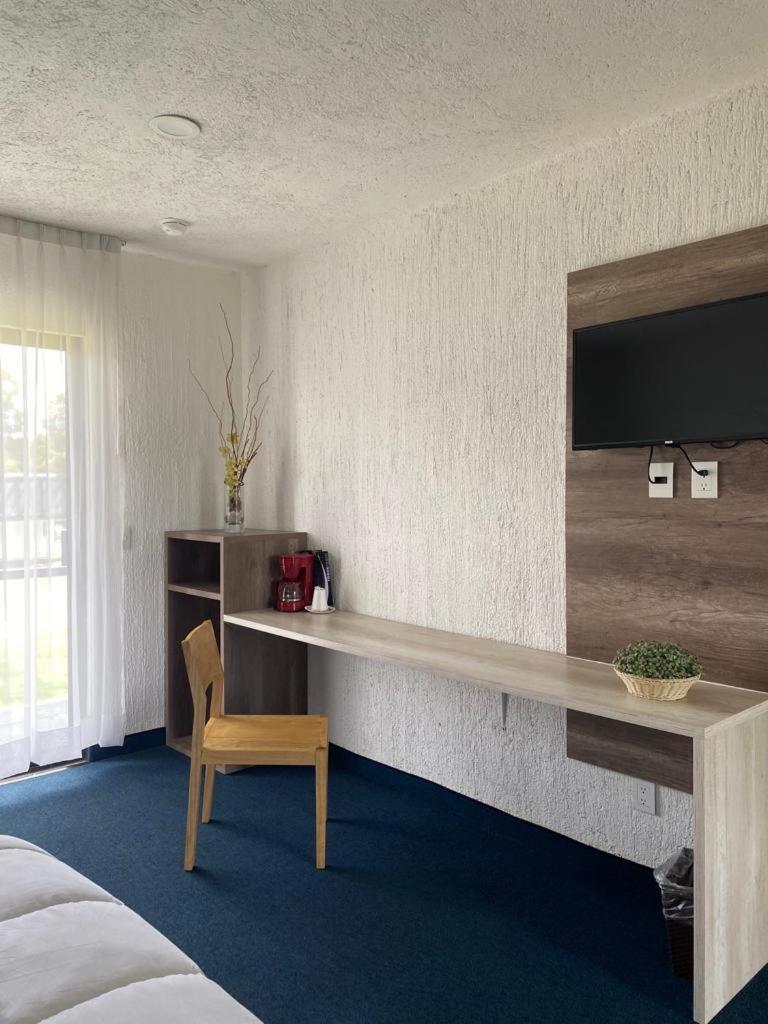 Hotel Aeropuerto Morelia Alvaro Obregon エクステリア 写真